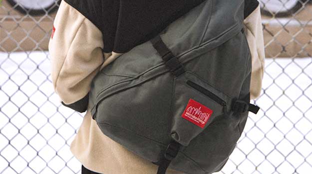 Manhattan Portage offers messenger bags, shoulder bags, laptop 